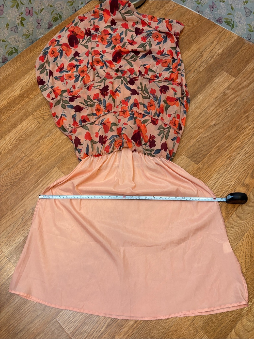 Elegant peach and coral pink burgundy floral ruffle maxi dress. Size M. - Picture 13 of 17